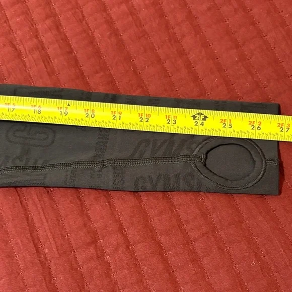 Gymshark Women’s Black Long Sleeve Crop Top Size Medium - Picture 2 of 9